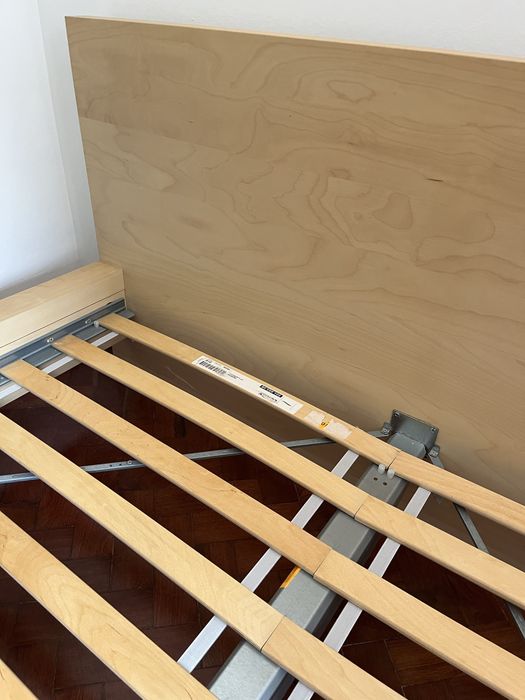 Cama de casal MALM com estrado (sem colchão)