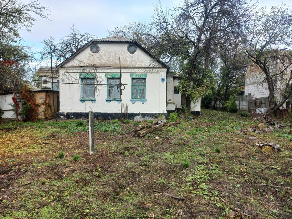 Княжичі, будинок 85кв.м. в центрі села з комунікаціями, 20 соток