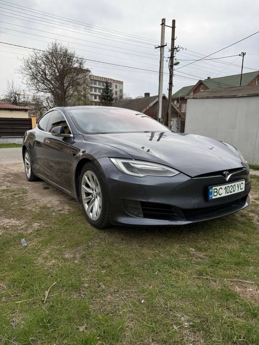 Tesla Model S INTEL FSD