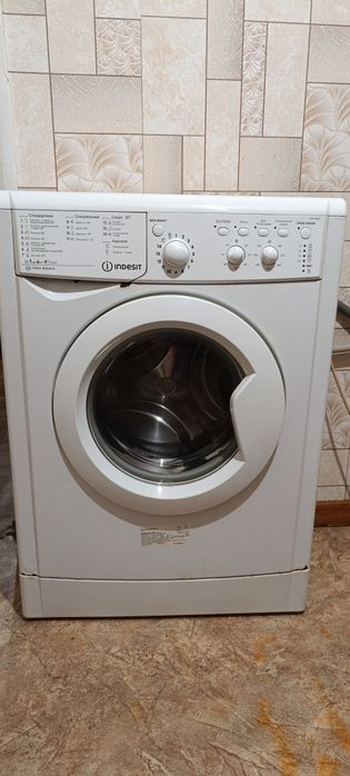 Стиральная машинка indesit