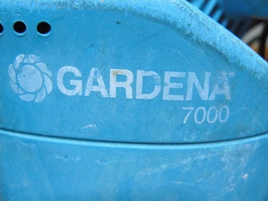 Pompa do pobierania wody z beczek , basenów  itp. Gardena Husqvarna