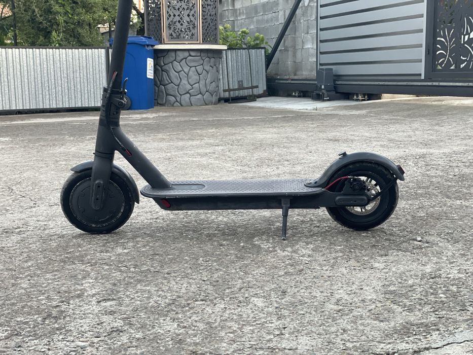 Електросамокат м365