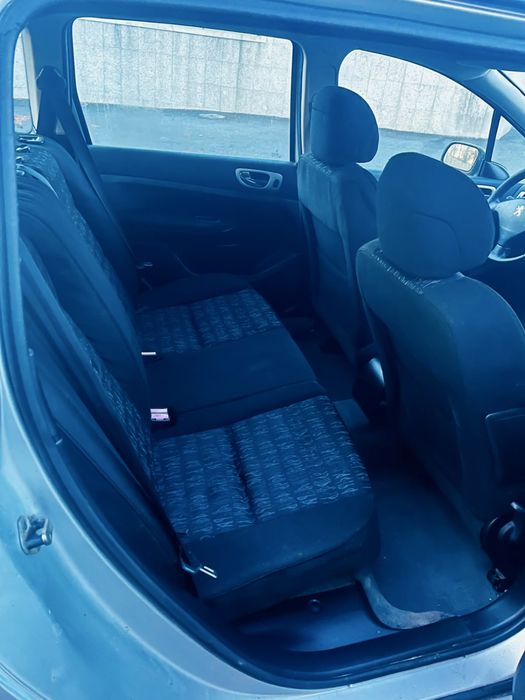 Peugeot 307 sw 2004 1.4 diesel - economica - com ar condicionado e multimedia