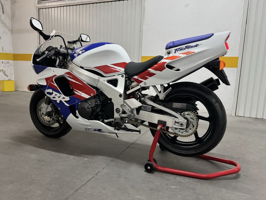 Honda CBR 900 RR Fireblade SC28