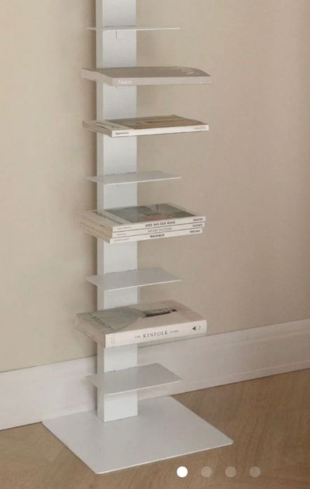 Prateleira handmade para livros (efeito invisível)426637364655575042