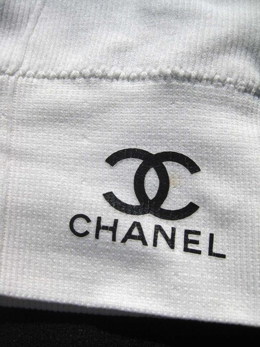 Белый топ в рубчик на бретелях M L