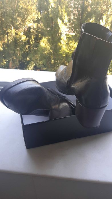 Botas de pele, seminovas n.40