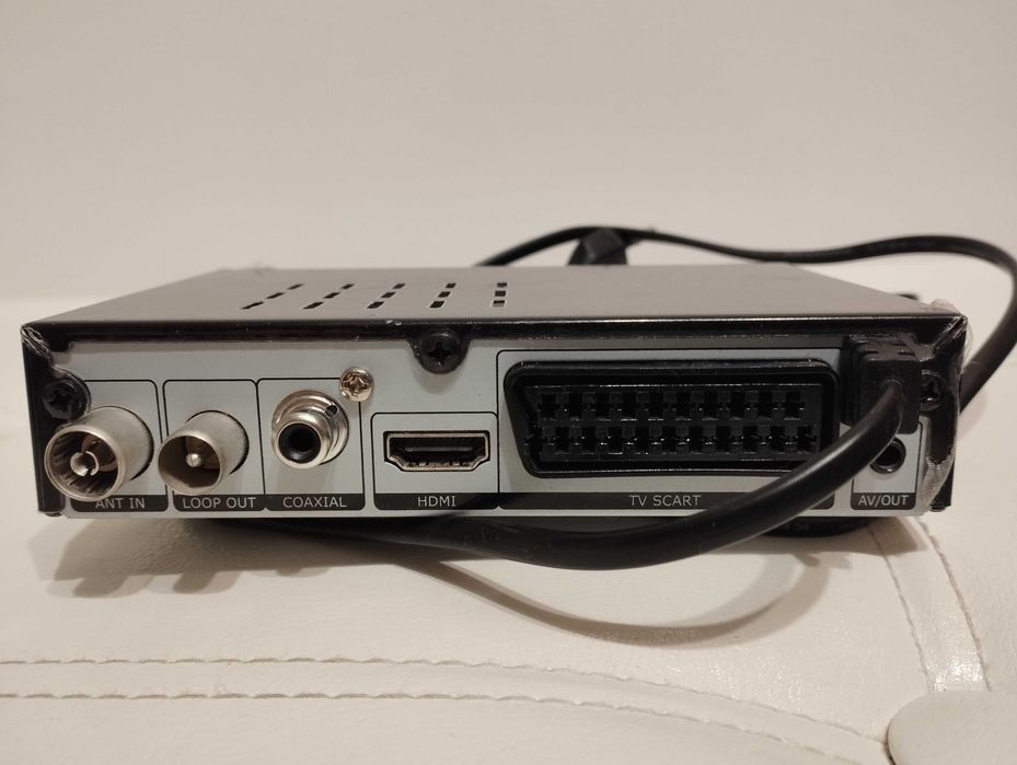 Telewizor Sharp LC-37D44E-GY plus dekoder DVB-T