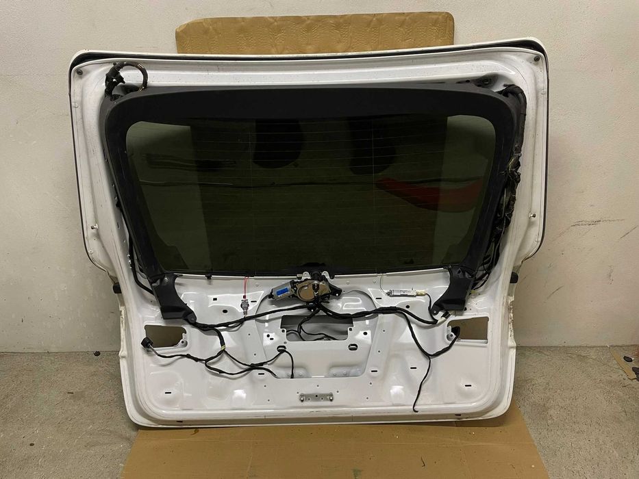 Klapa bagaznika Audi A6 C7 kombi avant  LY9C