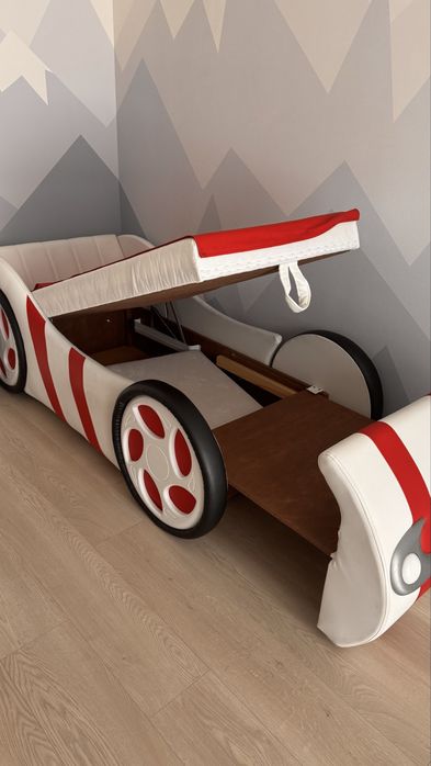 Кровать дитяча машина (торг)