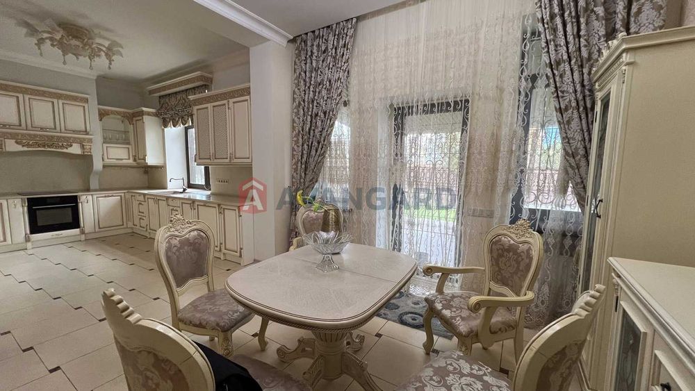 Продам современный дом возле леса и реки, в Обуховке