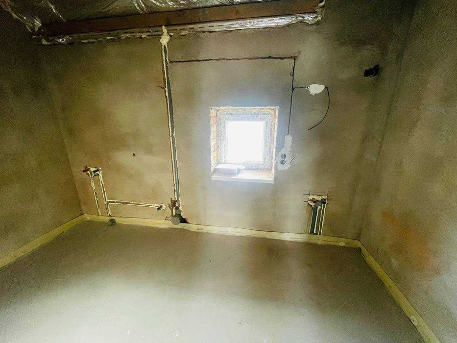 Продаж двоповерхового будинку з чистовими роботами!