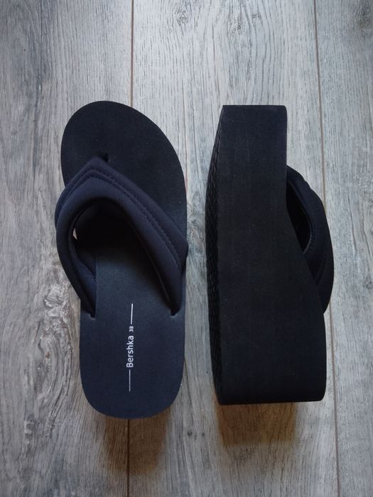 Bershka рр 38 шлепанцы на платформе