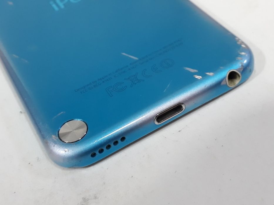 Apple iPod A1421  (64gb)