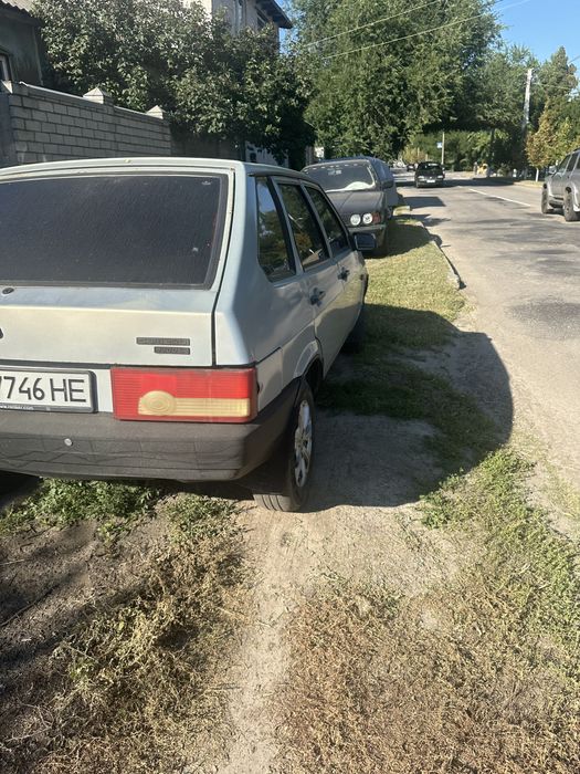 Продам ваз 2109 срочно