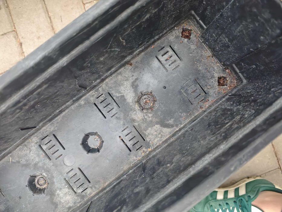 Duża wysoka donica ogrodowa