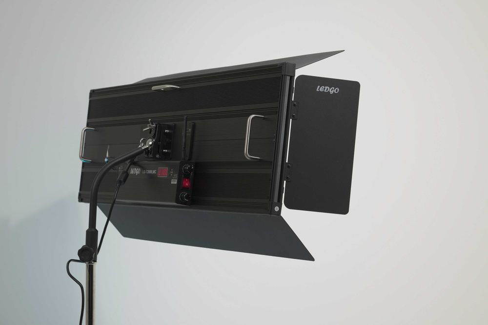 Студійна світлодіодна панель LG-T2880LMC Ultra-soft 288W