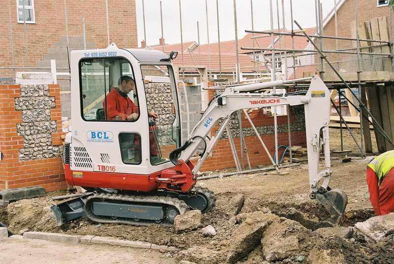 Оренда екскаватора Takeuchi TB 016 (Вага 1.6 тони)