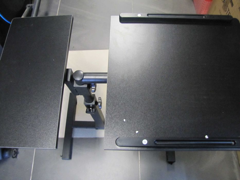 Stolik pod laptopa projektor mobilny na kółkach regulowany SoBuy