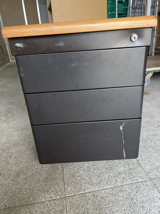 Movel escritorio com 3 gavetas