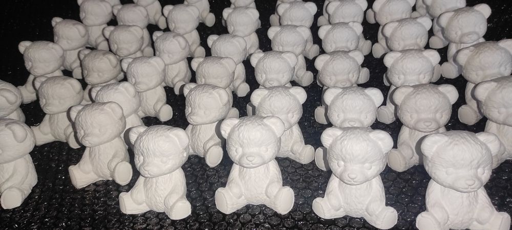 Miś z gipsu ceramicznego
