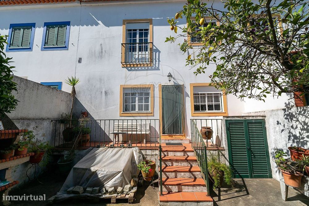 Moradia T4 para venda
