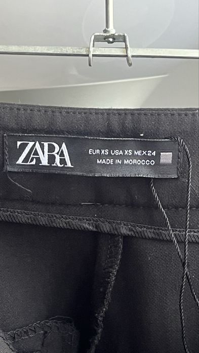Брюки Zara чорні з розрізами по боках розмір s