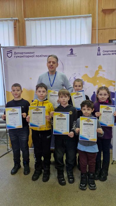 Тренер-викладач з шахів