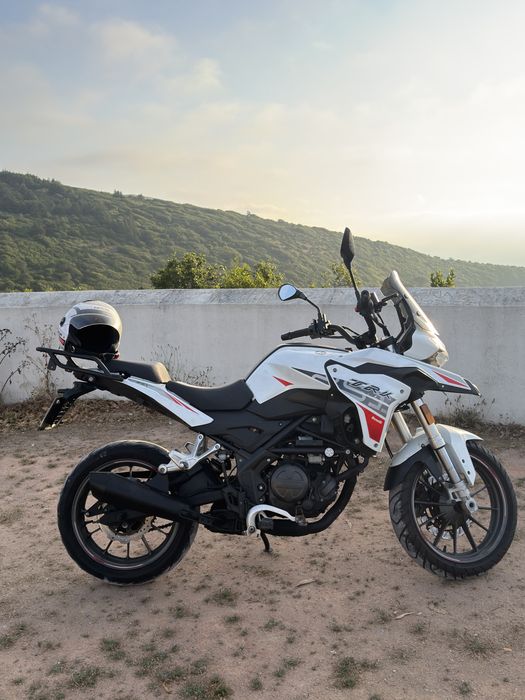 Mota benelli TRK 251 ano 2023