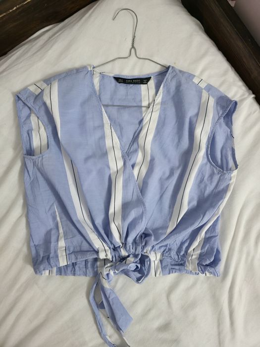 Błękitny top zara crop top w paski elegancki bluzka