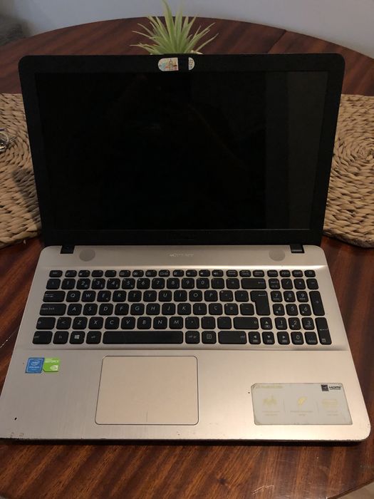 ASUS Notebook functioning perfectly451243077650370562