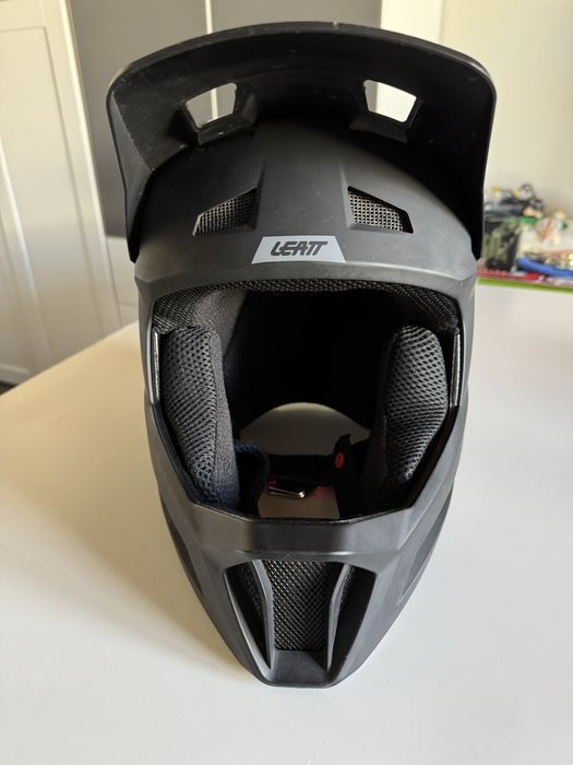 Capacete LEATT Preto criança