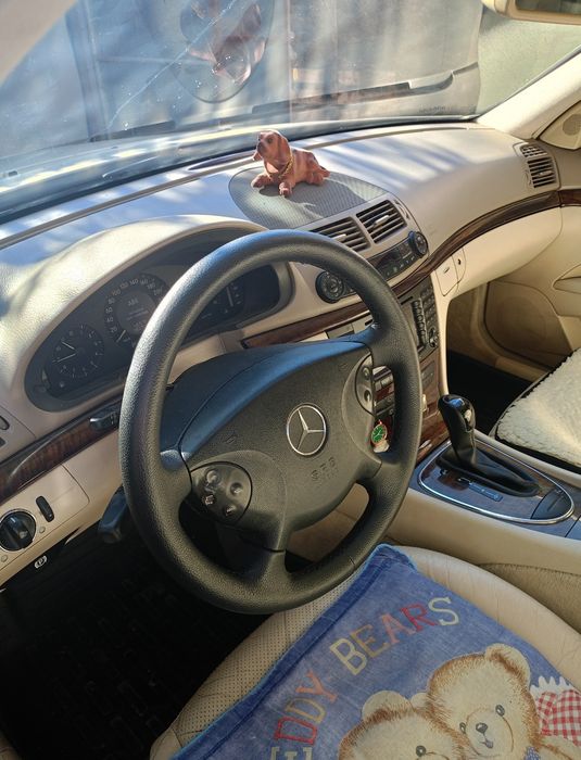 Продається MERCEDES -BENZ E220