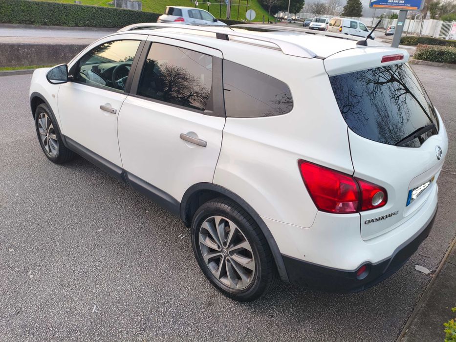 Nissan Qashqai +2 1.5 dCi Tekna Premium jante 18 com gancho reboque