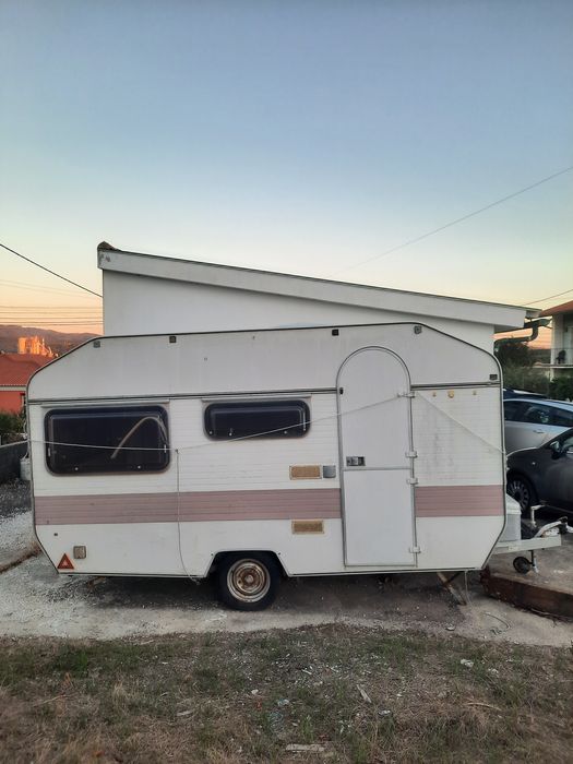 Vende-se Caravana