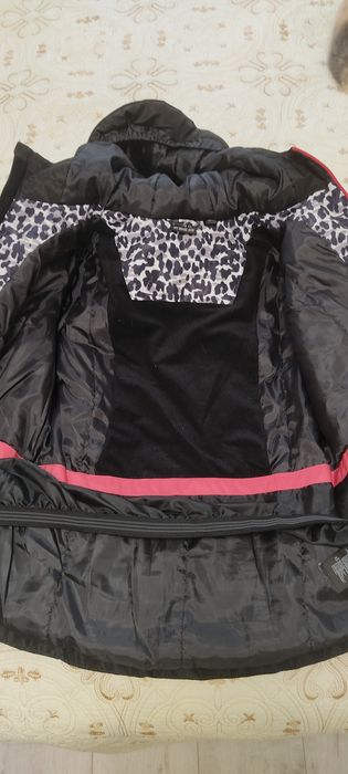 Куртка на девочку