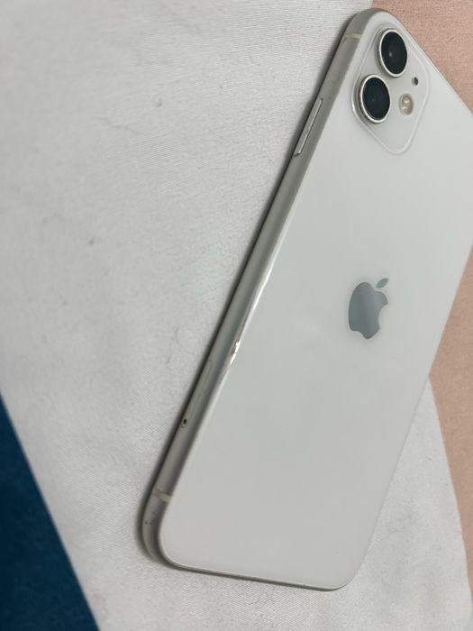 Iphone 11- 64GB- Desbloqueado