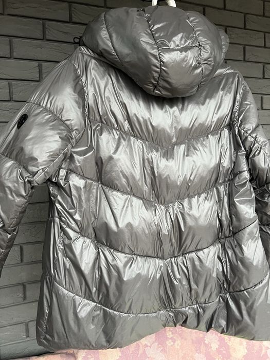 Куртка  Michael Kors сірого кольру.