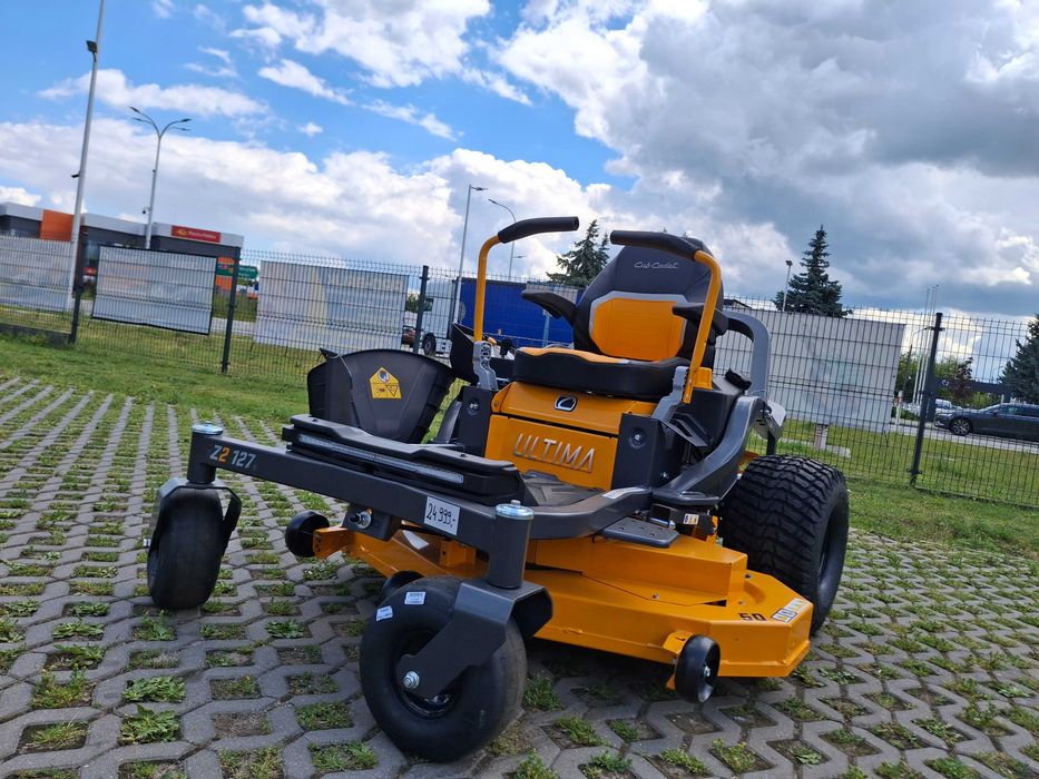 Traktor Zero Turn Cub Cadet Z2 127 Ultima