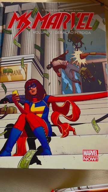 Ms. Marvel Volume 2, capa dura da G. Floy