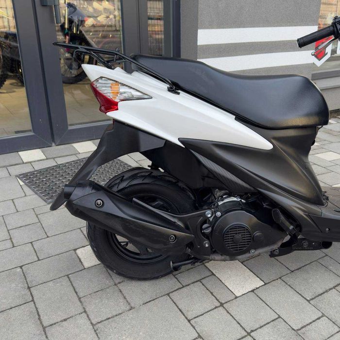 Б/у скутер Suzuki Address V125S, 10 к.с. інжектор, двомісний, доставка