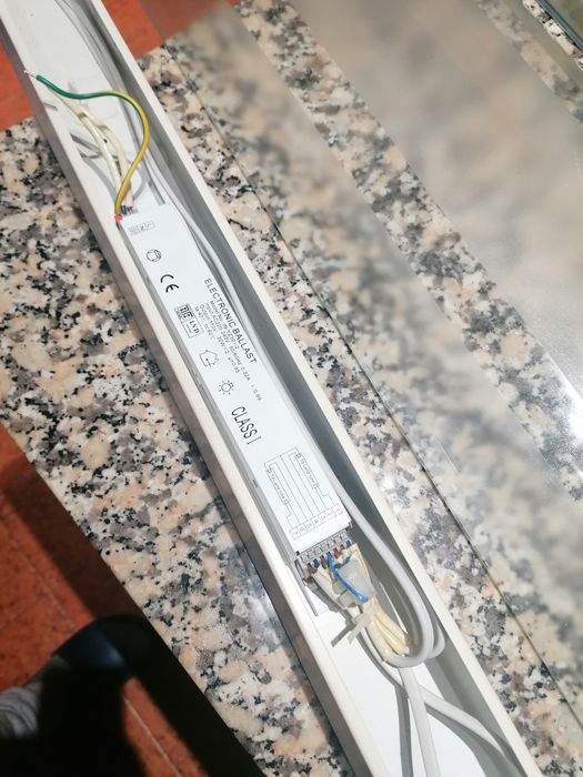 Candeeiro de barra led Usado