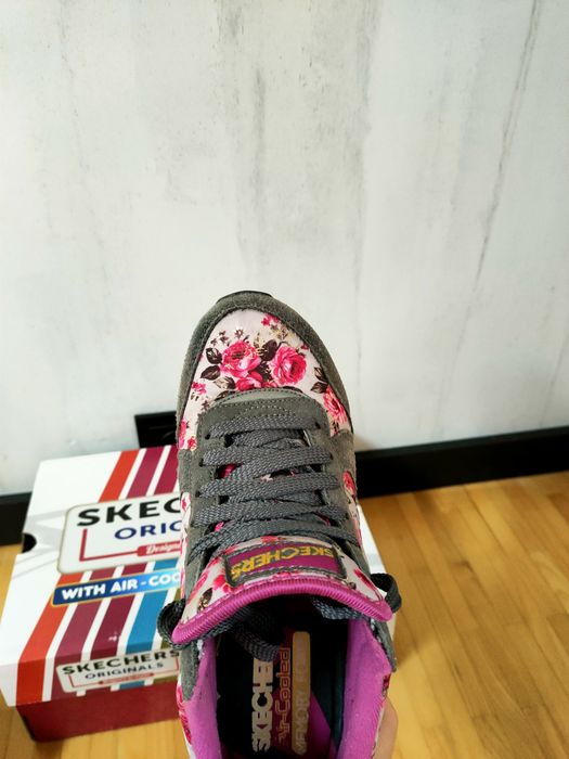 Sneakersy Skechers na ukrytej koturnie roz. 37