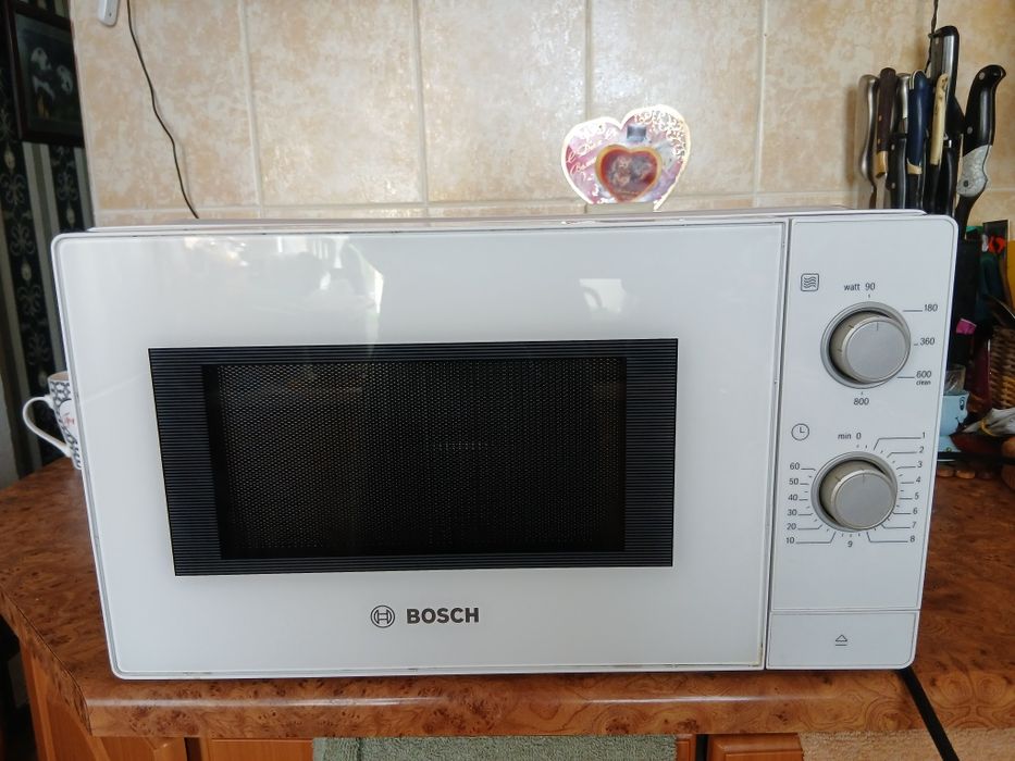 Микроволновка Bosch. Рабочая