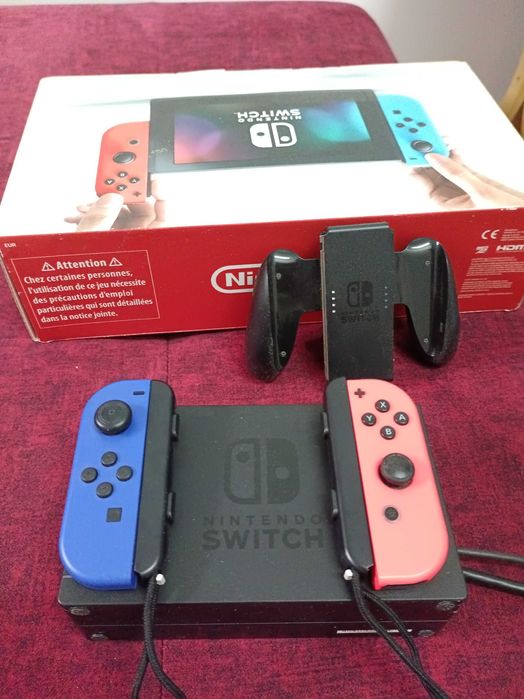 Nintendo switch com 2 Joy-con.