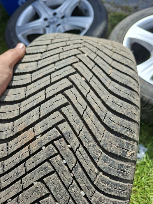 Felgi z oponami 17 cali Mercedes 5x112