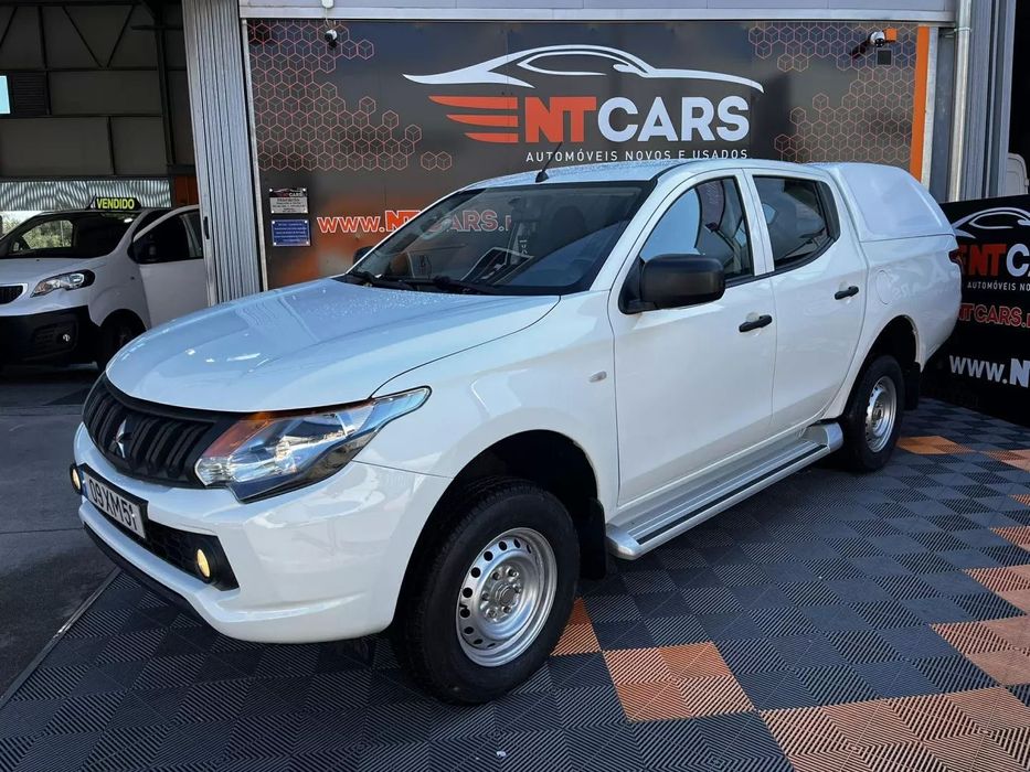 Mitsubishi L200 2.4 DI-D CD Invite 4WD