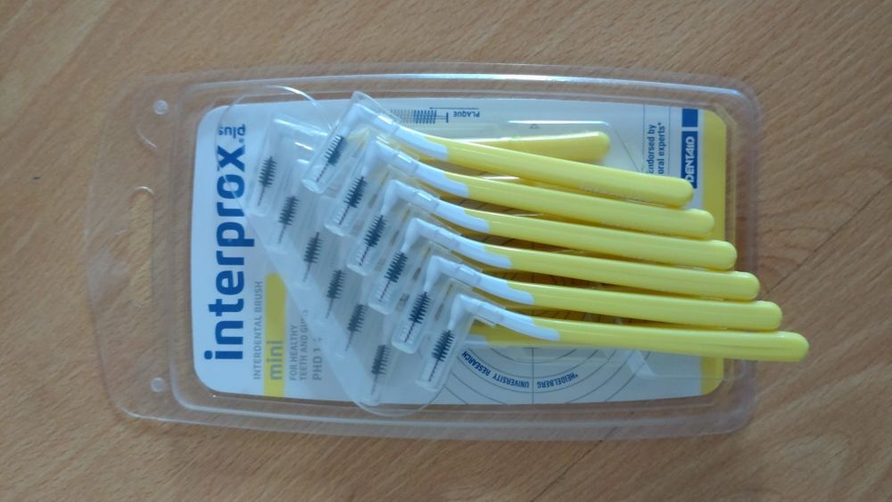 Продам зубні щітки та пасту
