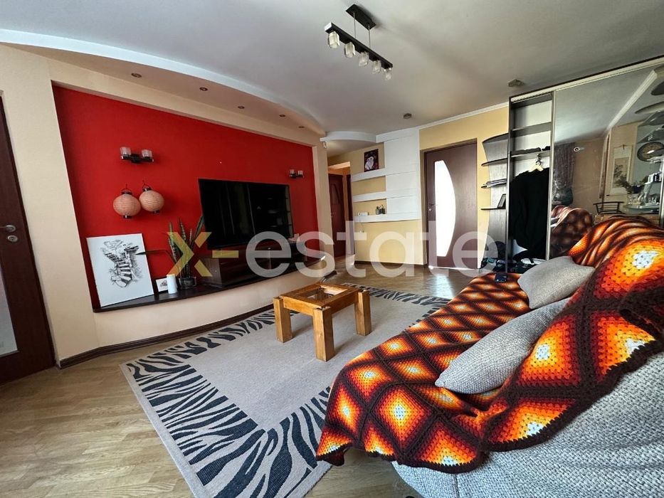 Стильна та простора 3-кімнатна квартира — вул. Варшавська