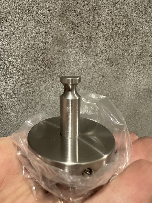 Wieszak haczyk na ręcznik łazienkowy metal